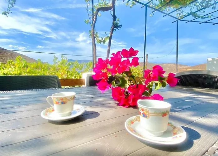 בית נופש Views - House Emborios