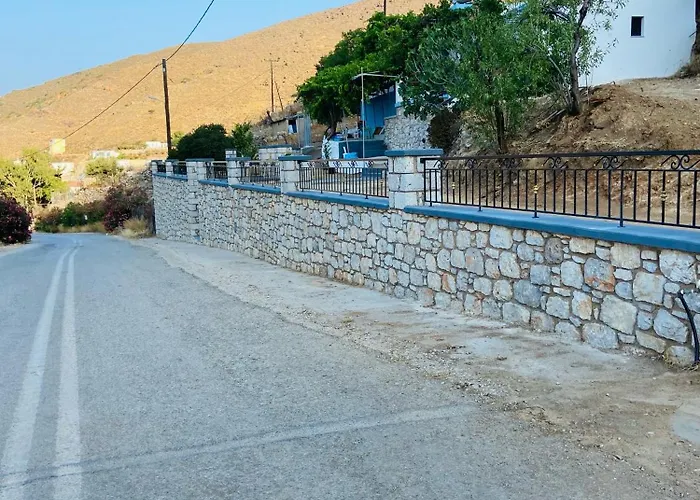 Views - House בית נופש Emborios