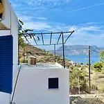 Views - House Case de vacanță